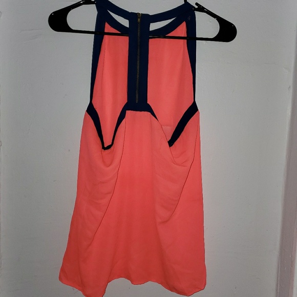 Top - Picture 2 of 2